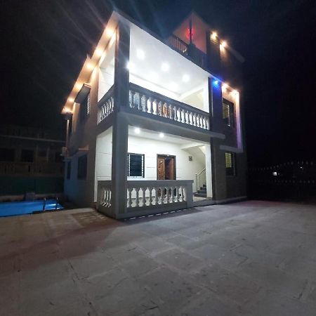 A2Zroomz Aarya Villa 4 Bhk Lonavala Exteriér fotografie
